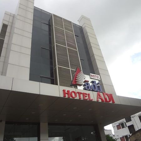 Hotel Adi Nagpur Esterno foto
