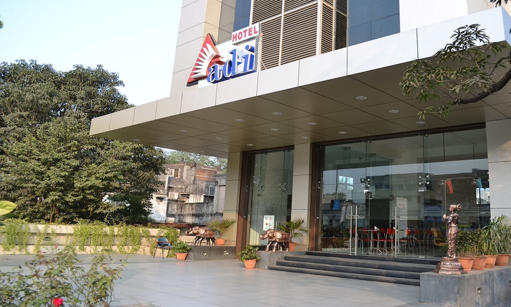Hotel Adi Nagpur Esterno foto